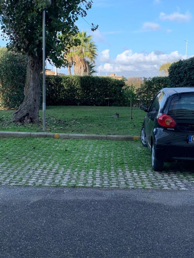 Grande, Vista Mare A 2 Passi Dalla Spiaggia Lido di Ostia Luaran gambar